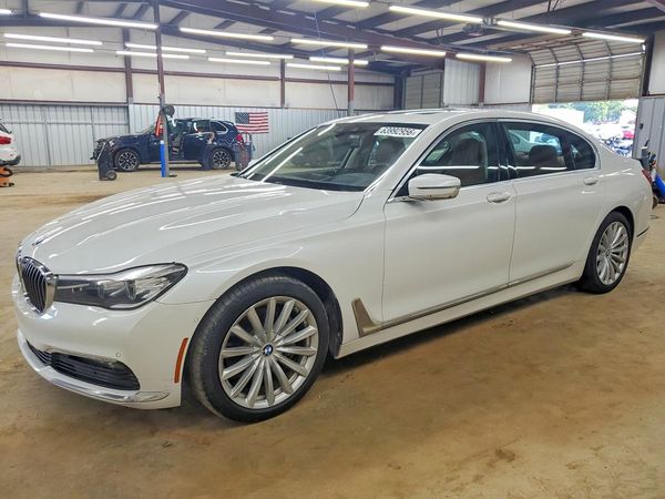 2018 BMW 740
