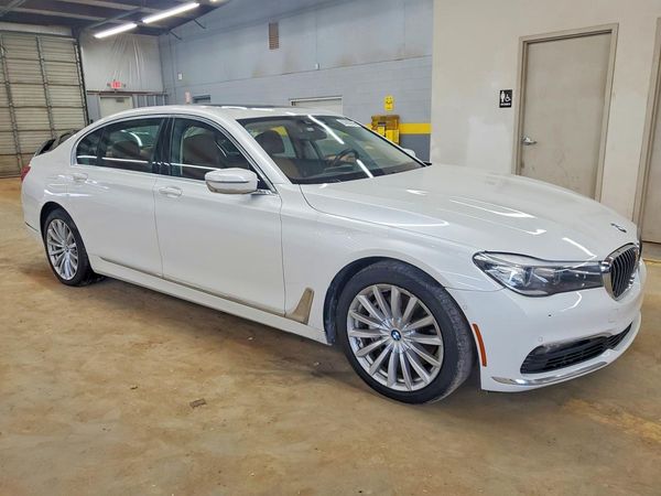 2018 BMW 740