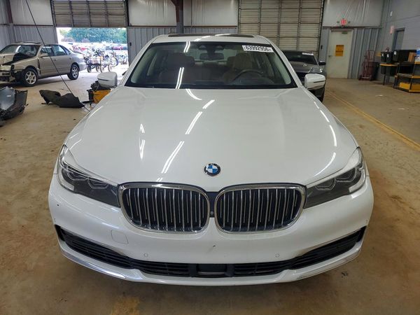 2018 BMW 740