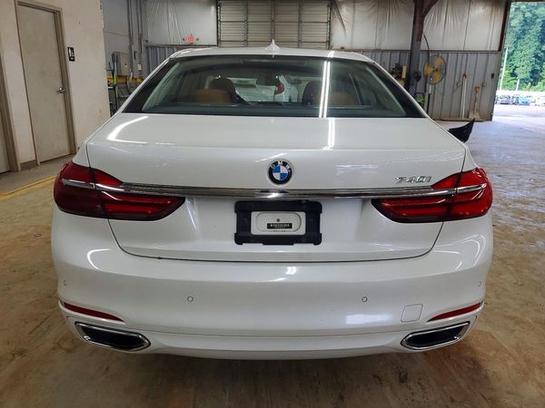 2018 BMW 740
