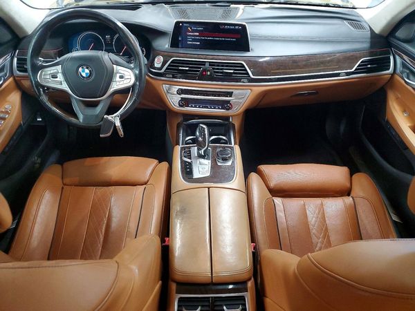 2018 BMW 740