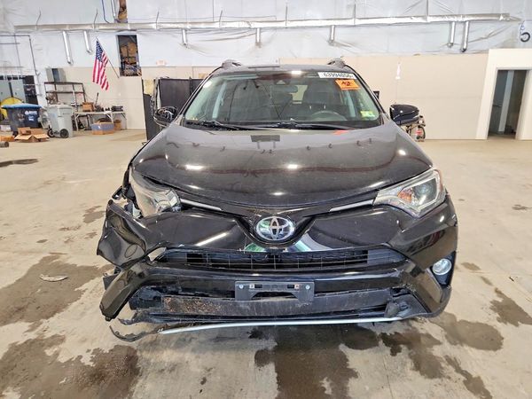 2018 TOYOTA RAV4 Adventure/XLE