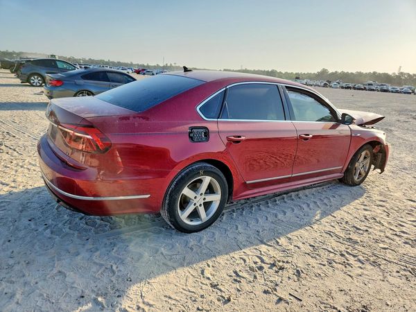 2017 VOLKSWAGEN PASSAT