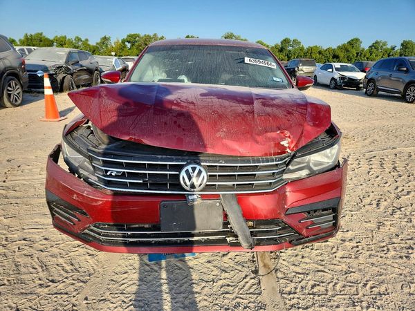 2017 VOLKSWAGEN PASSAT