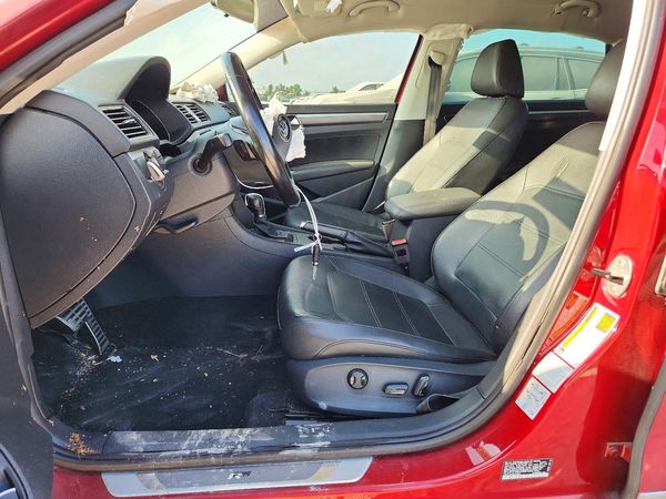 2017 VOLKSWAGEN PASSAT