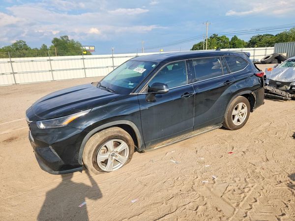 2022 TOYOTA HIGHLANDER L