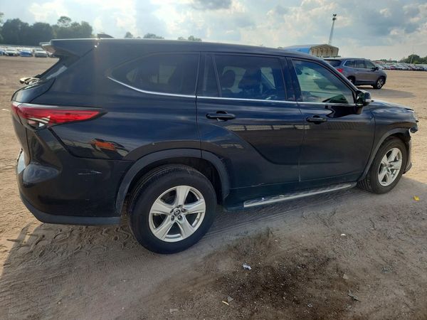 2022 TOYOTA HIGHLANDER L