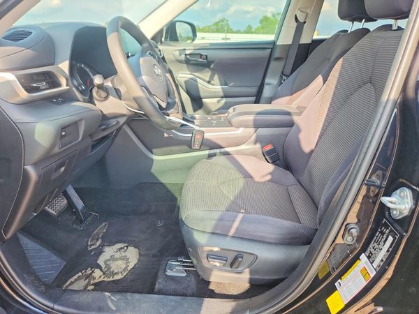 2022 TOYOTA HIGHLANDER L
