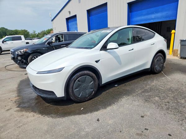2026 TESLA MODEL Y