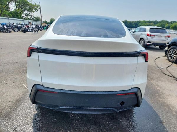 2026 TESLA MODEL Y