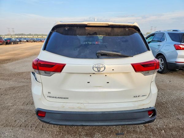 2017 TOYOTA HIGHLANDER