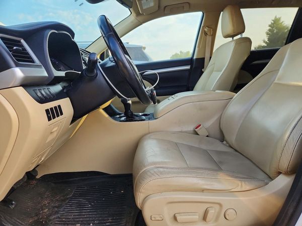 2017 TOYOTA HIGHLANDER