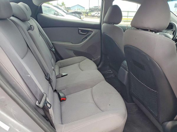 2014 HYUNDAI ELANTRA GLS (Middle)