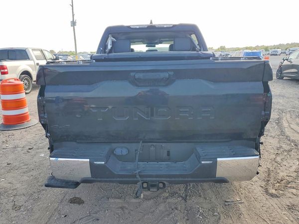 2024 TOYOTA TUNDRA SR5