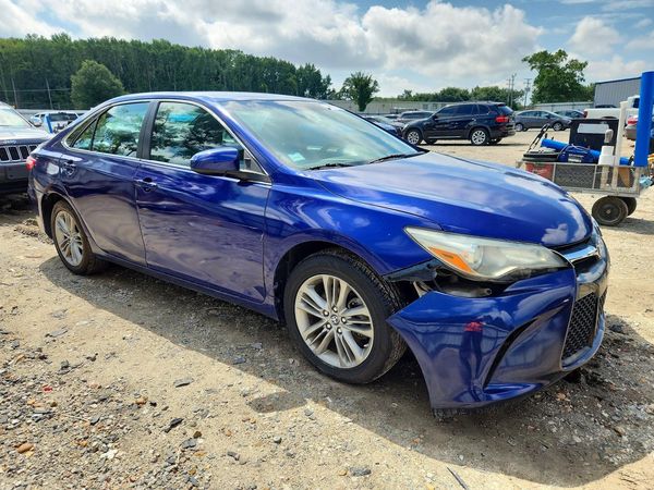 2016 TOYOTA CAMRY