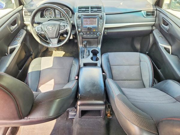 2016 TOYOTA CAMRY