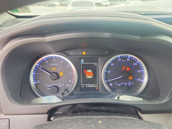 2018 TOYOTA HIGHLANDER LE