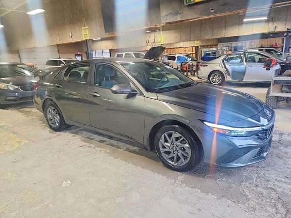 2024 HYUNDAI ELANTRA Blue