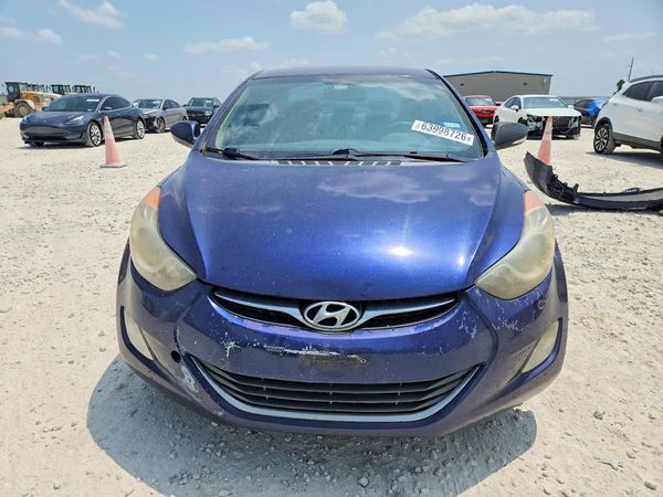 2013 HYUNDAI ELANTRA