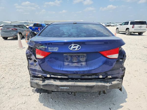 2013 HYUNDAI ELANTRA