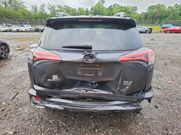 2018 TOYOTA RAV4 Adventure/XLE