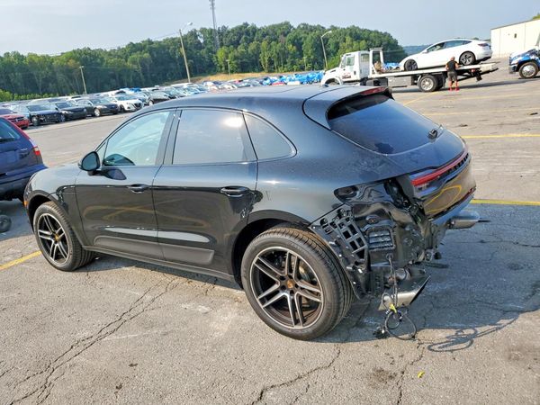 2020 PORSCHE MACAN