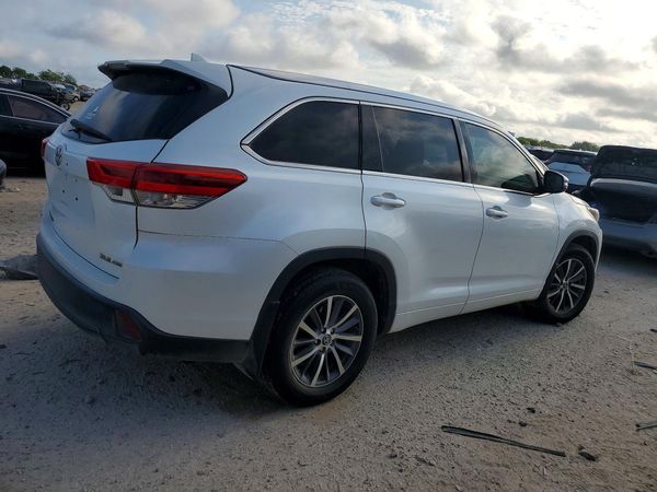 2017 TOYOTA HIGHLANDER SE/XLE
