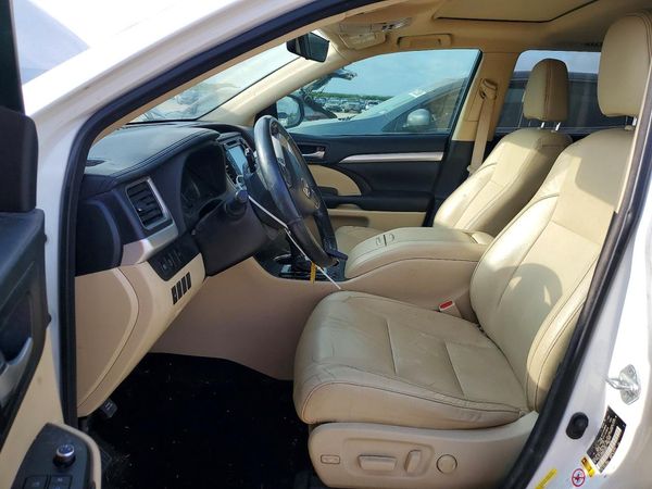 2017 TOYOTA HIGHLANDER SE/XLE