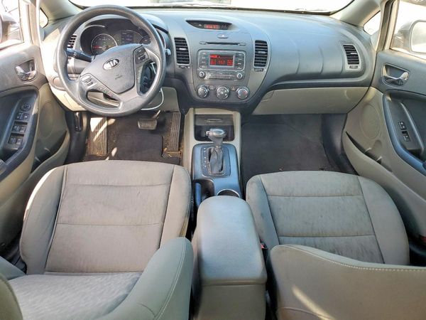 2016 KIA FORTE GL (Middle-Low Grade)