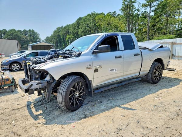 2014 RAM 1500 ST