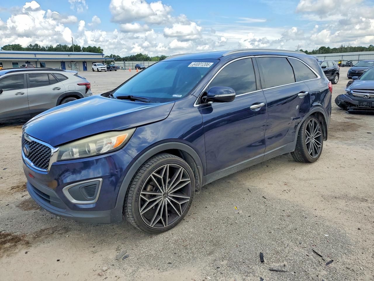2016 KIA SORENTO L / LX