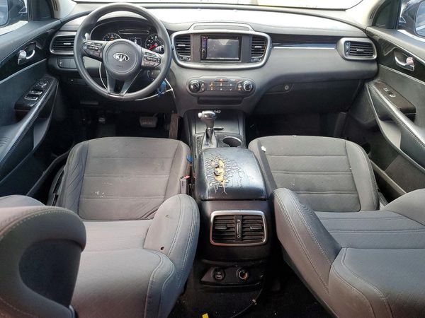 2016 KIA SORENTO L / LX