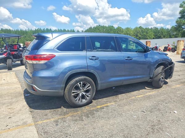 2019 TOYOTA HIGHLANDER LE/LE Plus