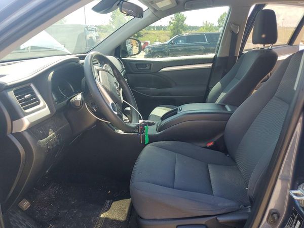 2019 TOYOTA HIGHLANDER LE/LE Plus