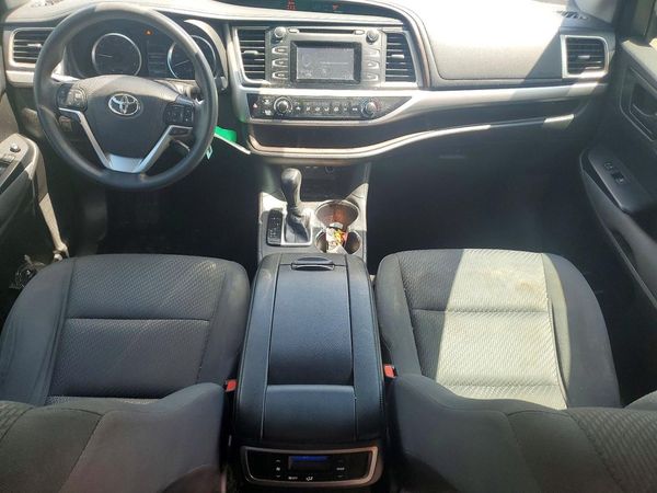 2019 TOYOTA HIGHLANDER LE/LE Plus