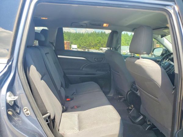 2019 TOYOTA HIGHLANDER LE/LE Plus