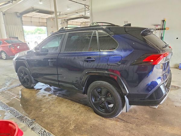 2020 TOYOTA RAV4 XSE HV