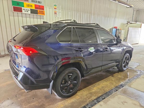 2020 TOYOTA RAV4 XSE HV