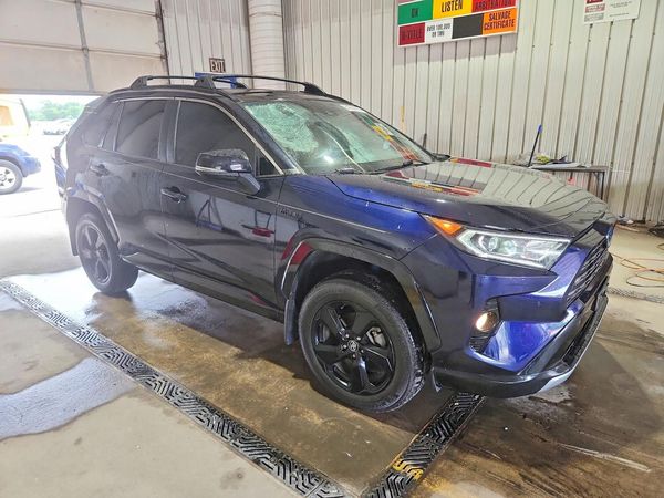 2020 TOYOTA RAV4 XSE HV