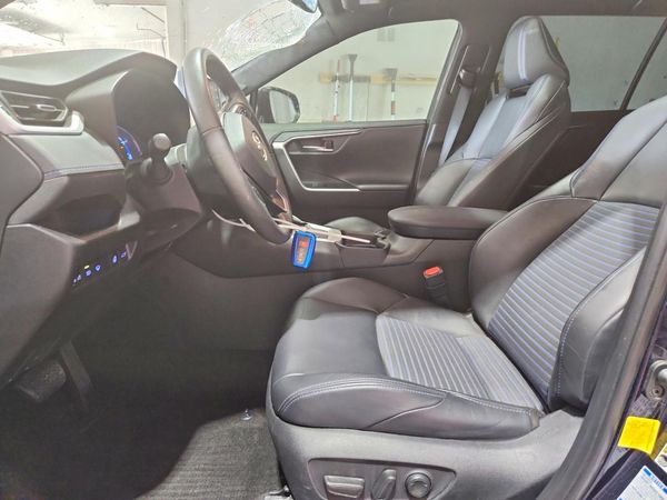 2020 TOYOTA RAV4 XSE HV
