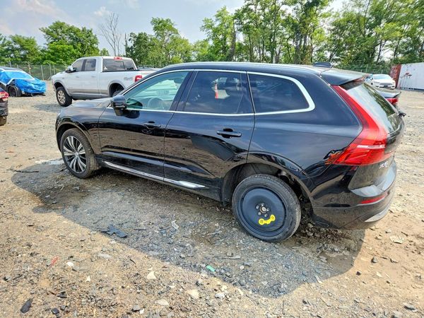2022 VOLVO XC60