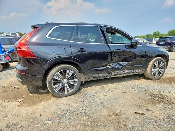 2022 VOLVO XC60
