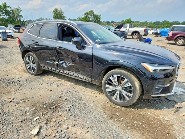 2022 VOLVO XC60