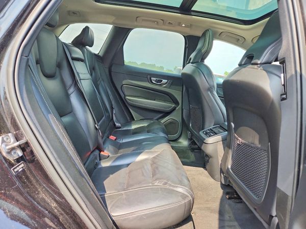 2022 VOLVO XC60
