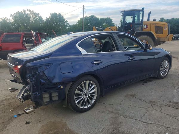 2022 INFINITI Q50 LUXE