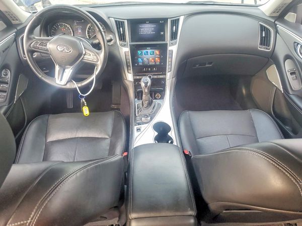 2022 INFINITI Q50 LUXE