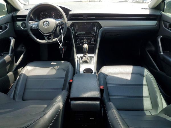 2022 VOLKSWAGEN PASSAT SE