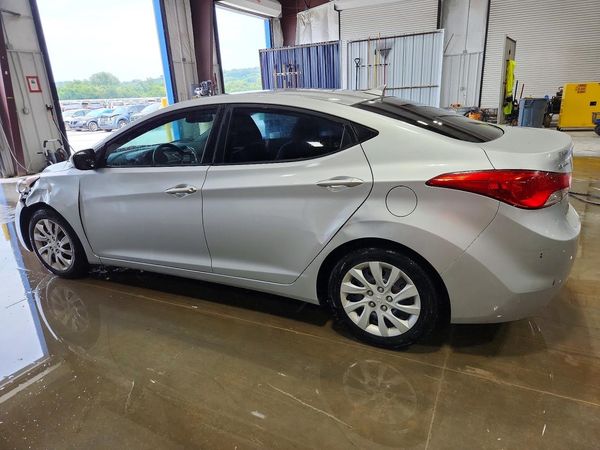 2013 HYUNDAI ELANTRA