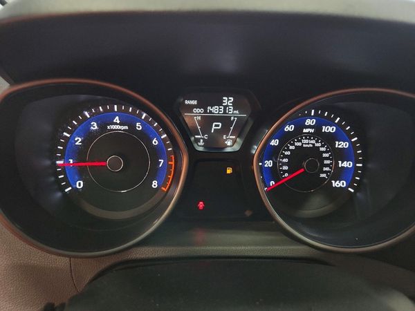 2013 HYUNDAI ELANTRA
