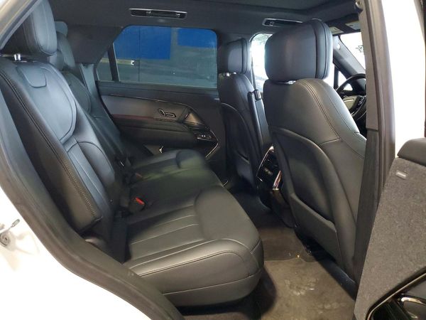 2025 LAND ROVER RANGE ROVER SPORT P360 SE